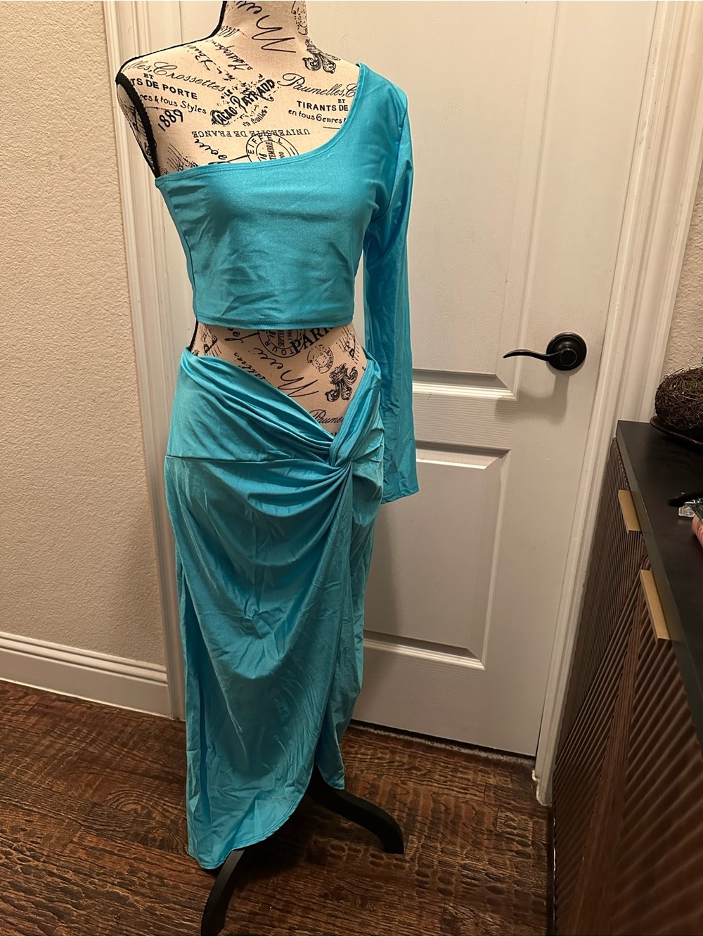 Turquoise One-Shoulder Maxi Skirt Set